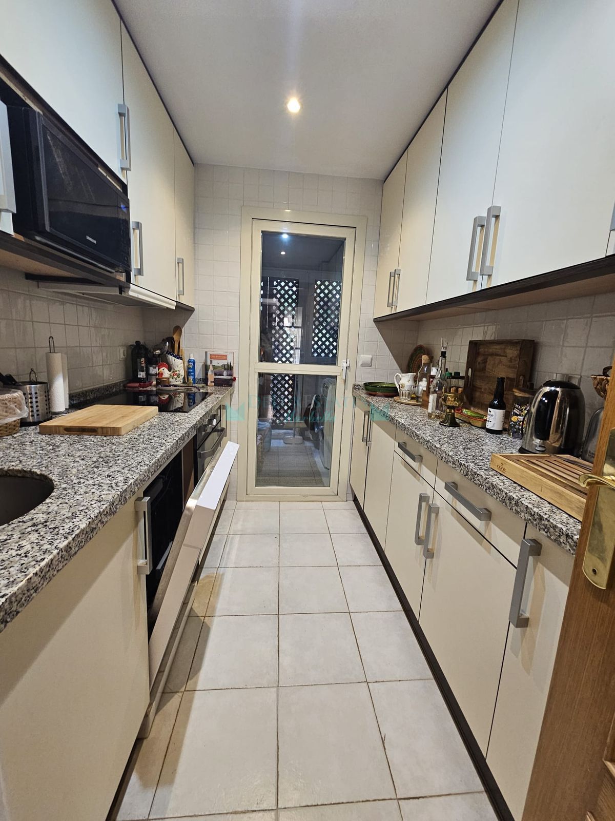 Ground Floor Apartment for sale in Las Chapas, Marbella East