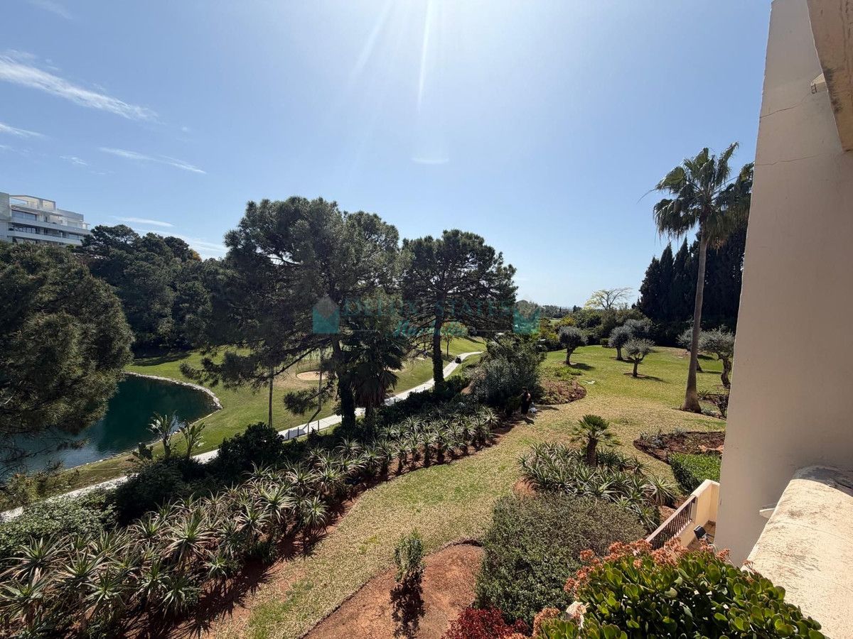 Apartamento en venta en La Quinta, Benahavis
