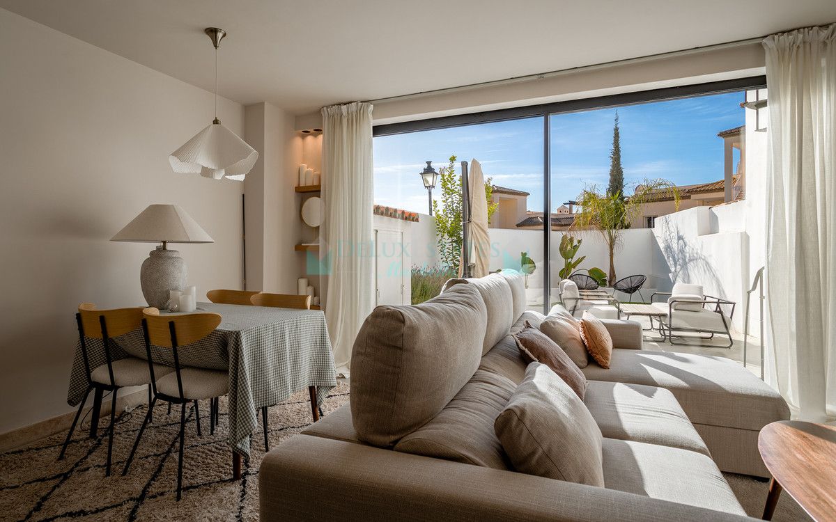 Town House for sale in Nueva Andalucia