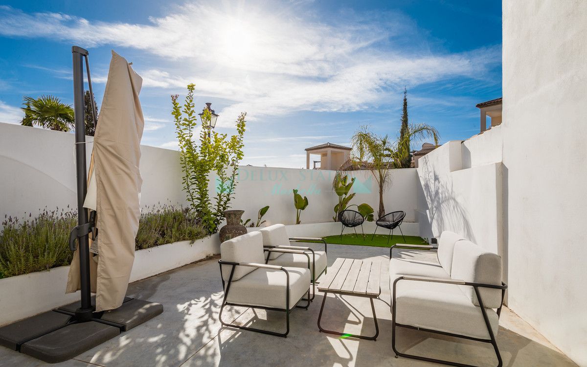 Town House for sale in Nueva Andalucia