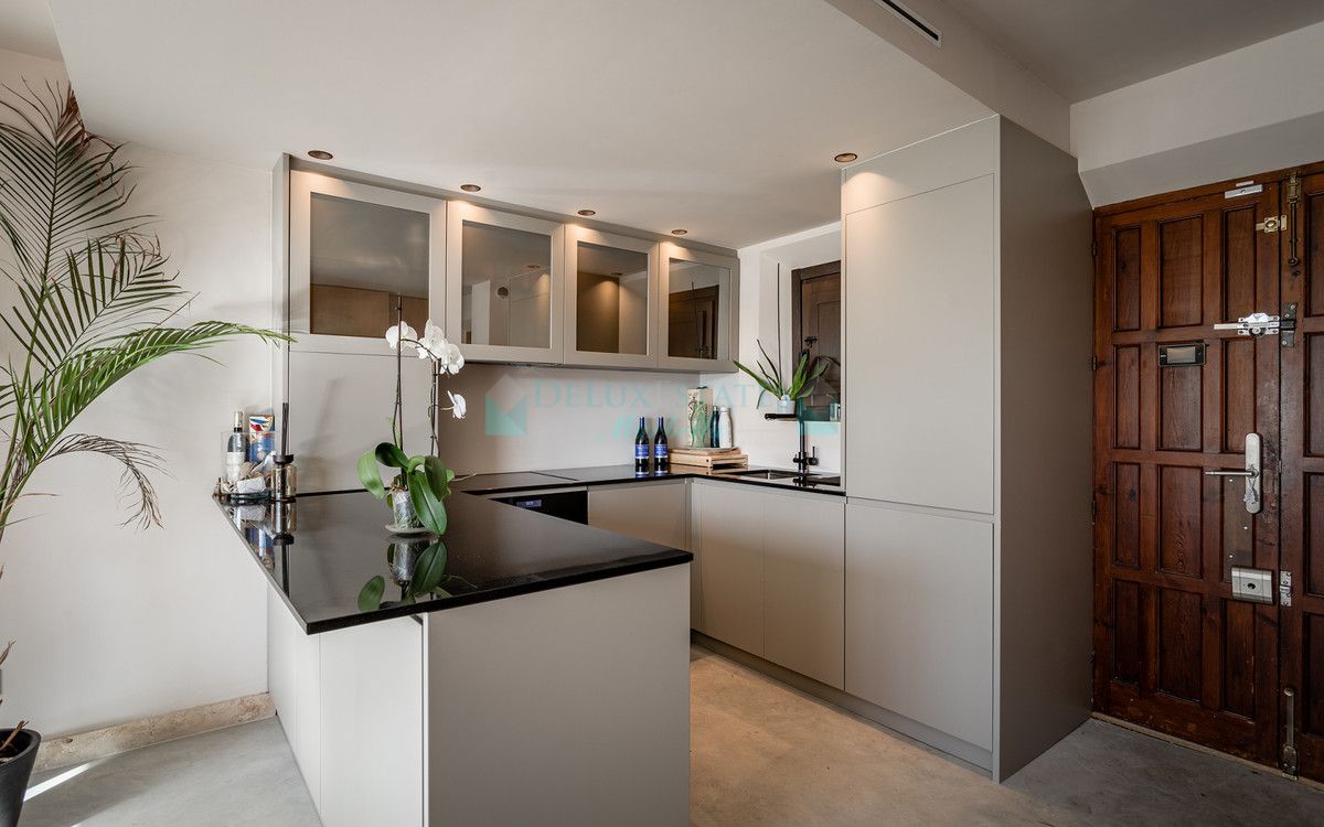 Town House for sale in Nueva Andalucia