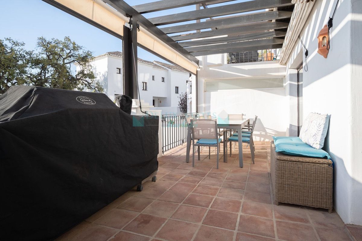 Ático en venta en Los Altos de los Monteros, Marbella Este