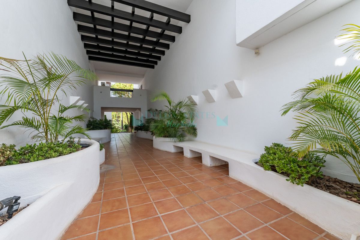 Apartamento en venta en Rio Real, Marbella Este