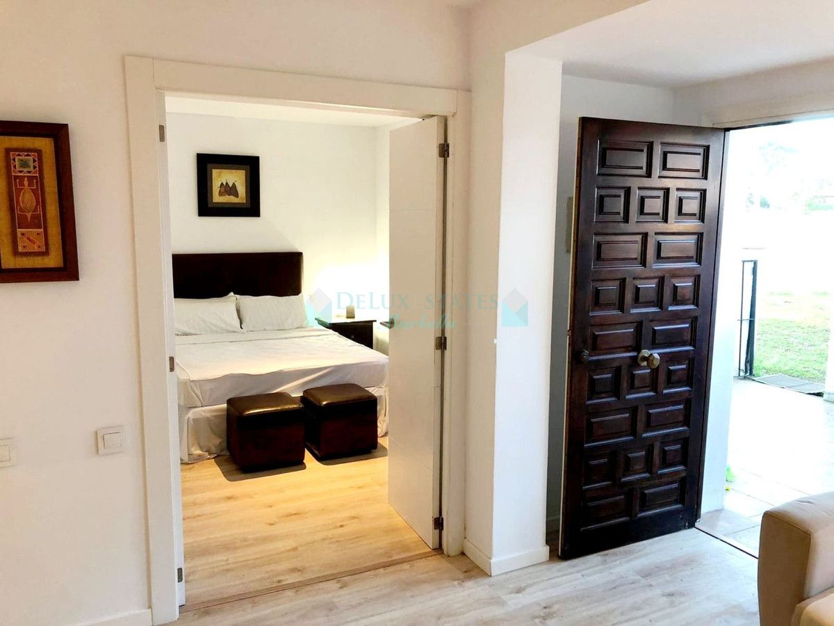 Ground Floor Apartment for sale in New Golden Mile, Estepona