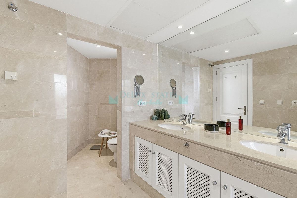 Ground Floor Apartment for sale in Nueva Andalucia