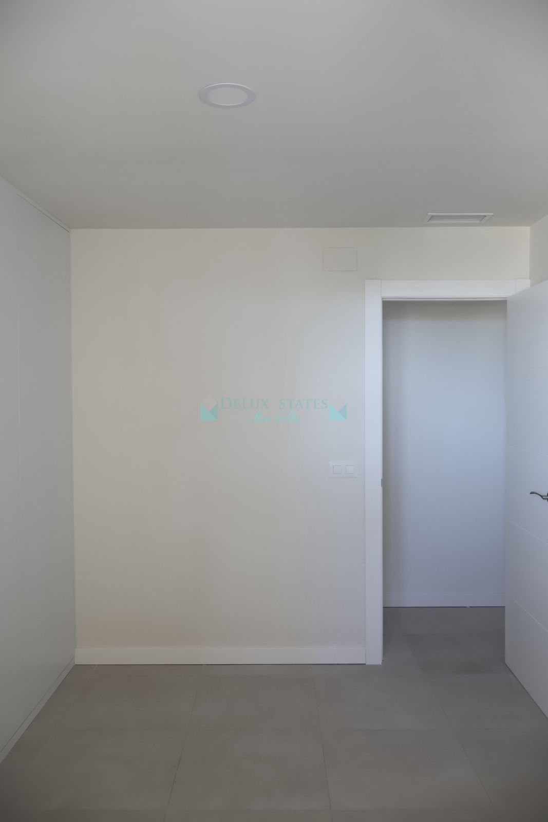 Penthouse for sale in Estepona