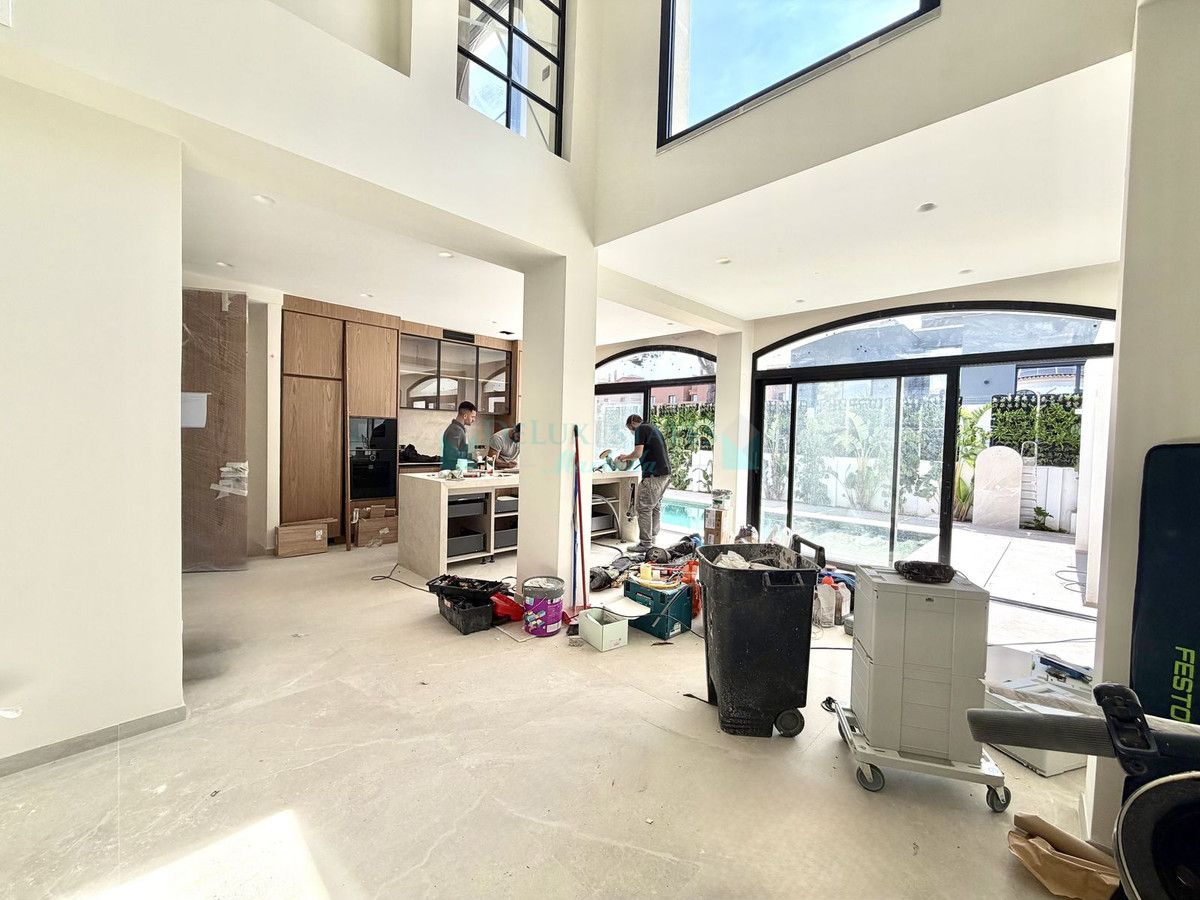 Villa for sale in San Pedro de Alcantara