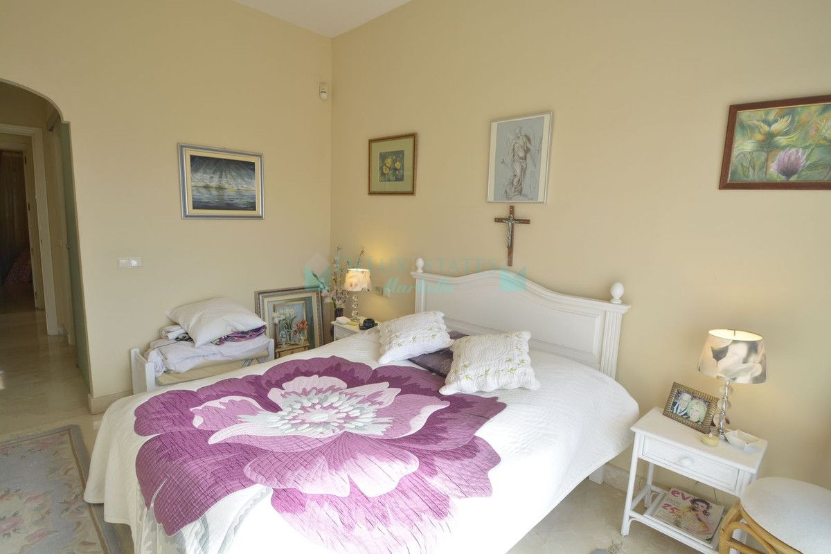 Apartamento Planta Baja en venta en Elviria, Marbella Este