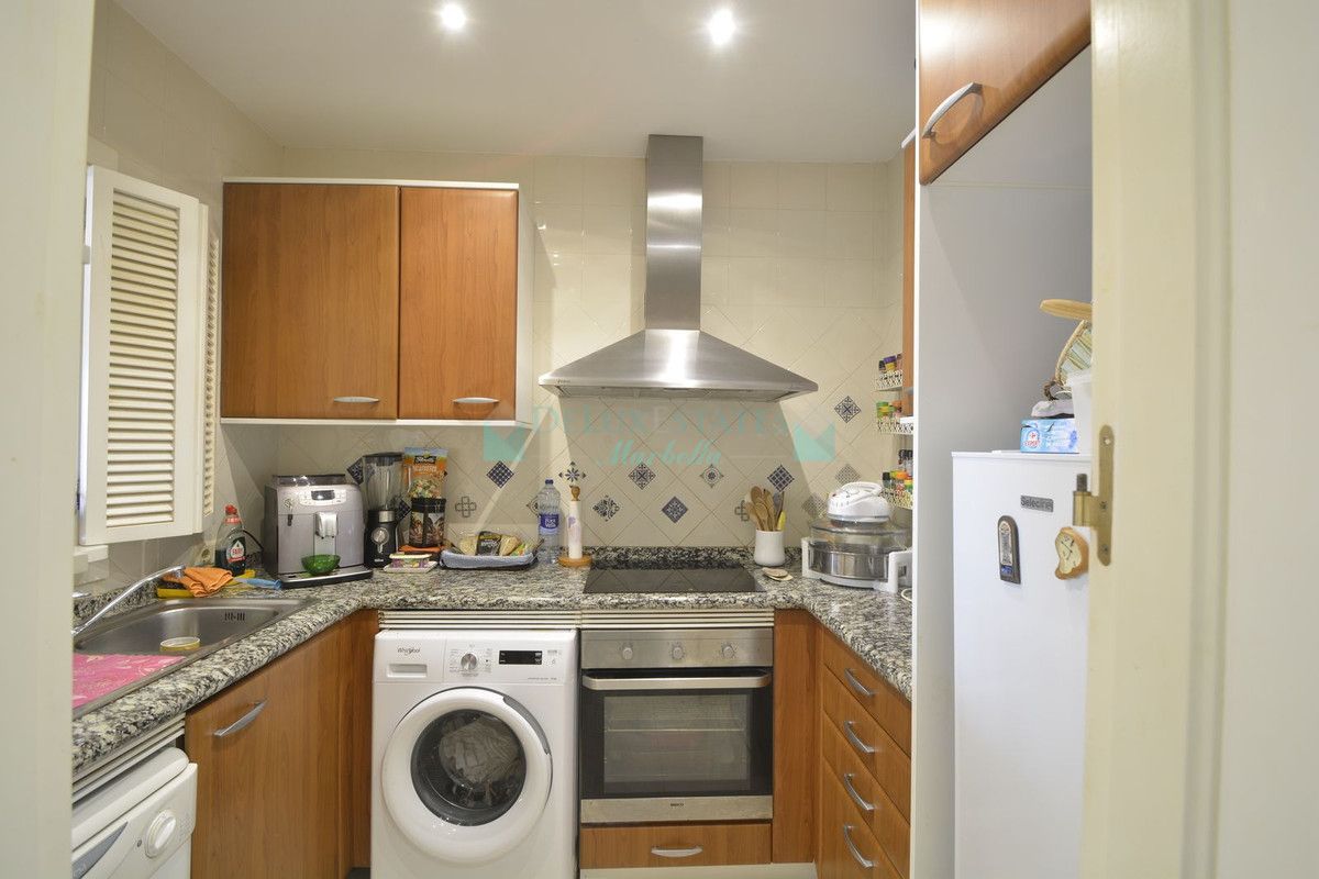 Apartamento Planta Baja en venta en Elviria, Marbella Este
