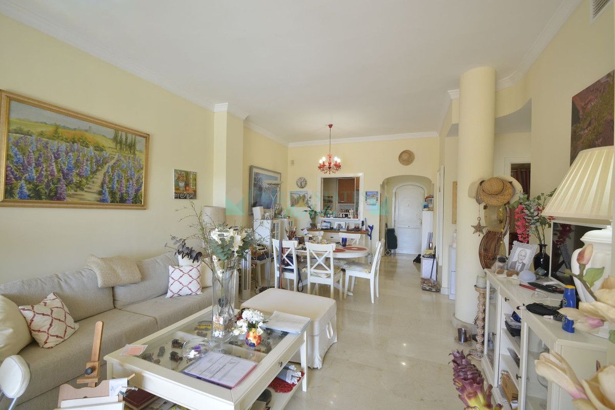 Apartamento Planta Baja en venta en Elviria, Marbella Este