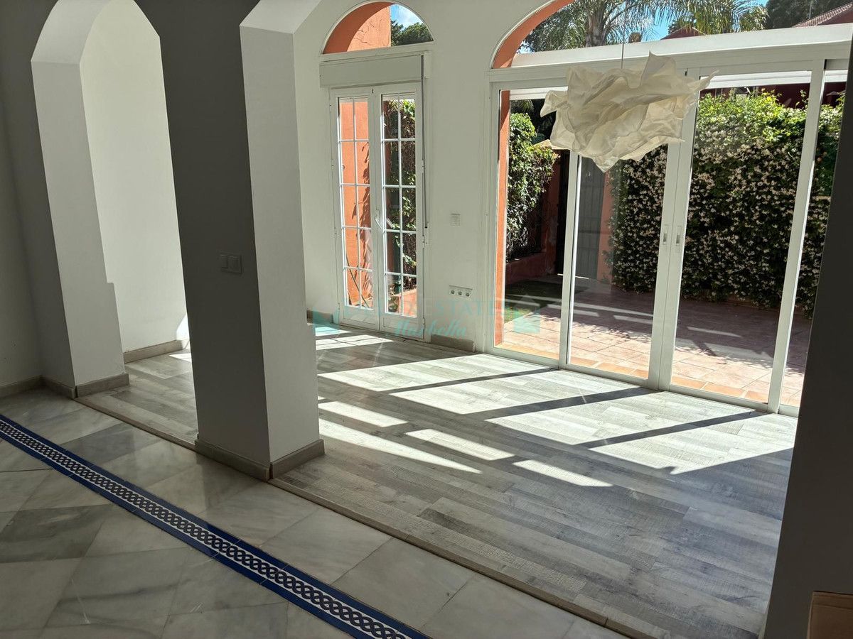 Semi Detached Villa for rent in Guadalmina Alta, San Pedro de Alcantara