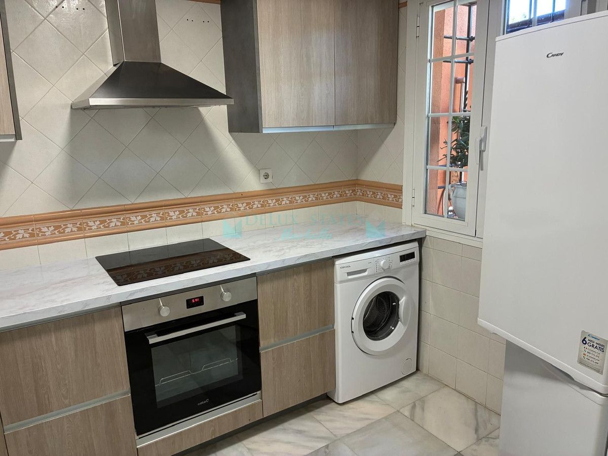 Semi Detached Villa for rent in Guadalmina Alta, San Pedro de Alcantara