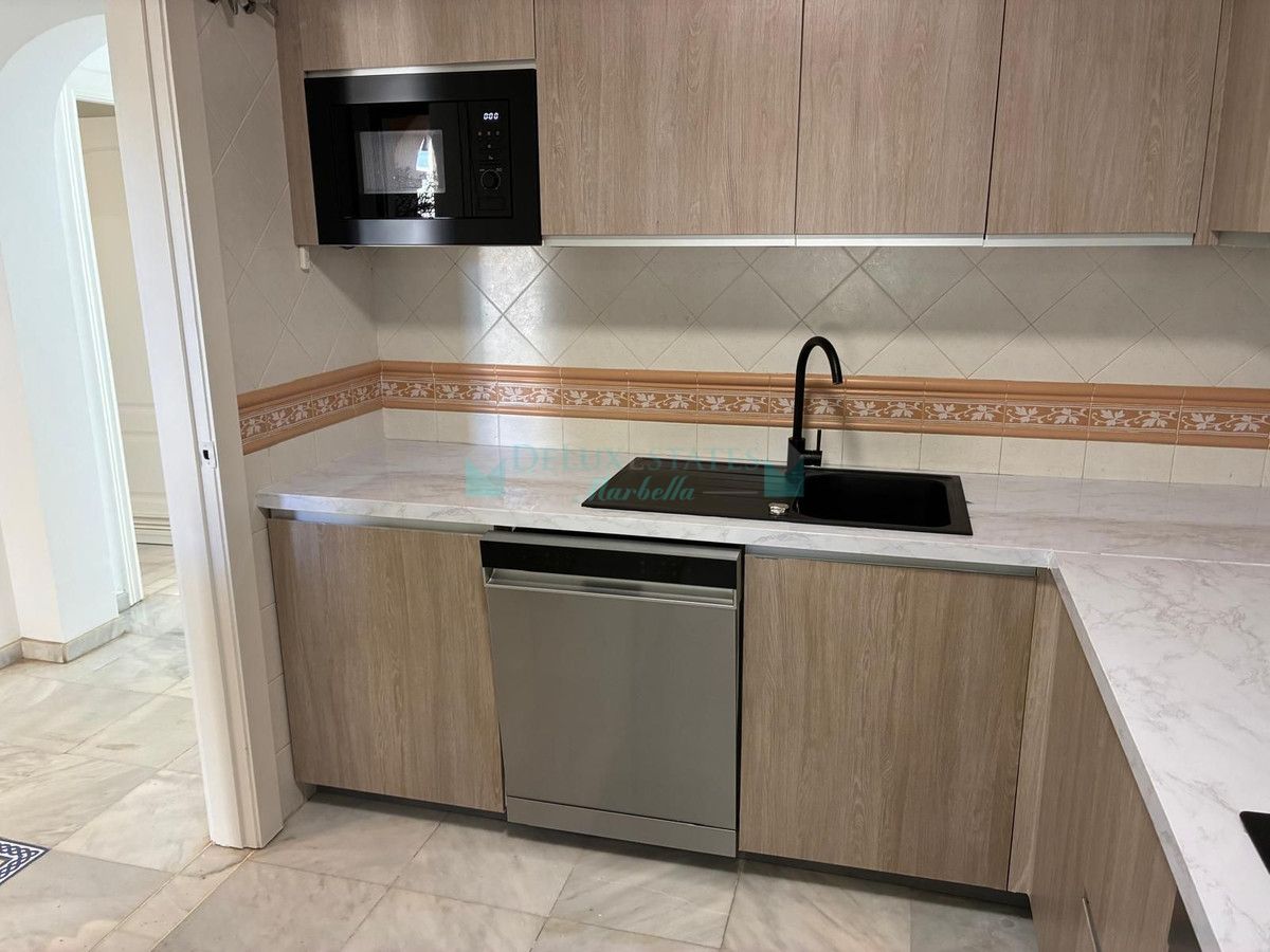 Semi Detached Villa for rent in Guadalmina Alta, San Pedro de Alcantara