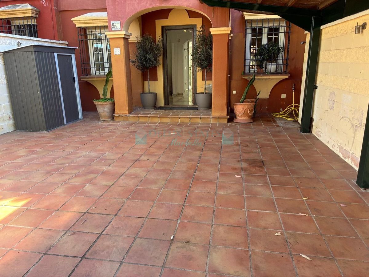 Semi Detached Villa for rent in Guadalmina Alta, San Pedro de Alcantara