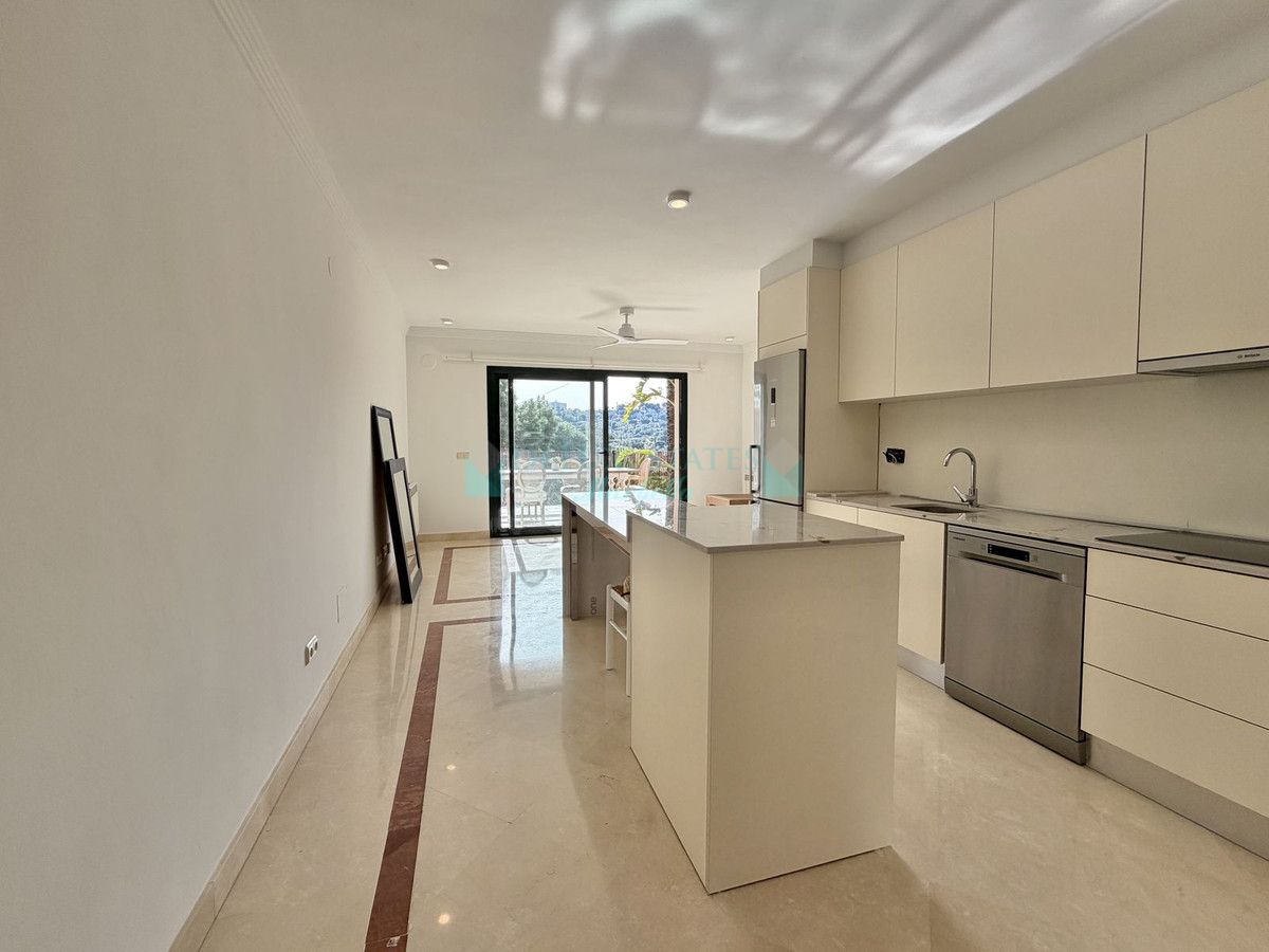 Apartment for rent in Aloha, Nueva Andalucia