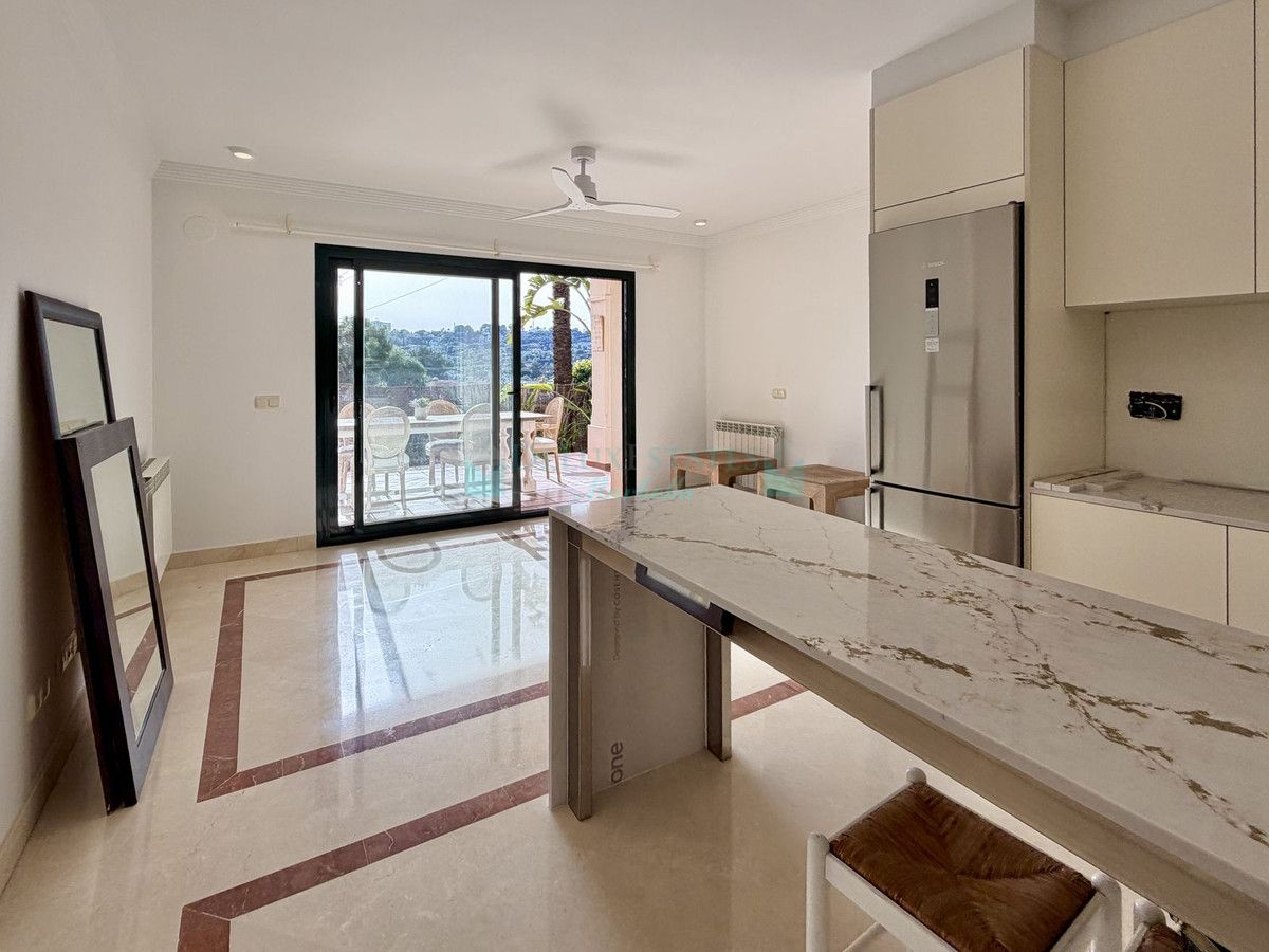 Apartment for rent in Aloha, Nueva Andalucia