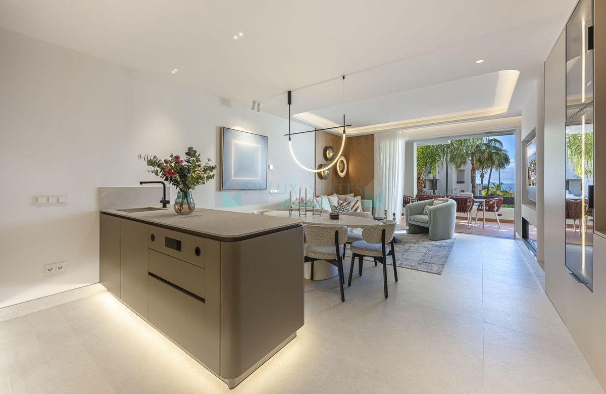 Apartment for sale in New Golden Mile, Estepona