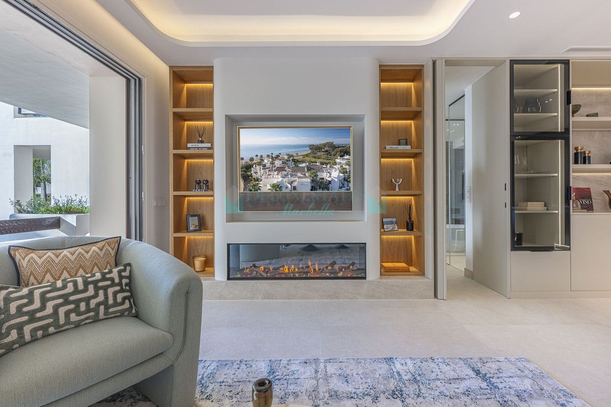 Apartment for sale in New Golden Mile, Estepona