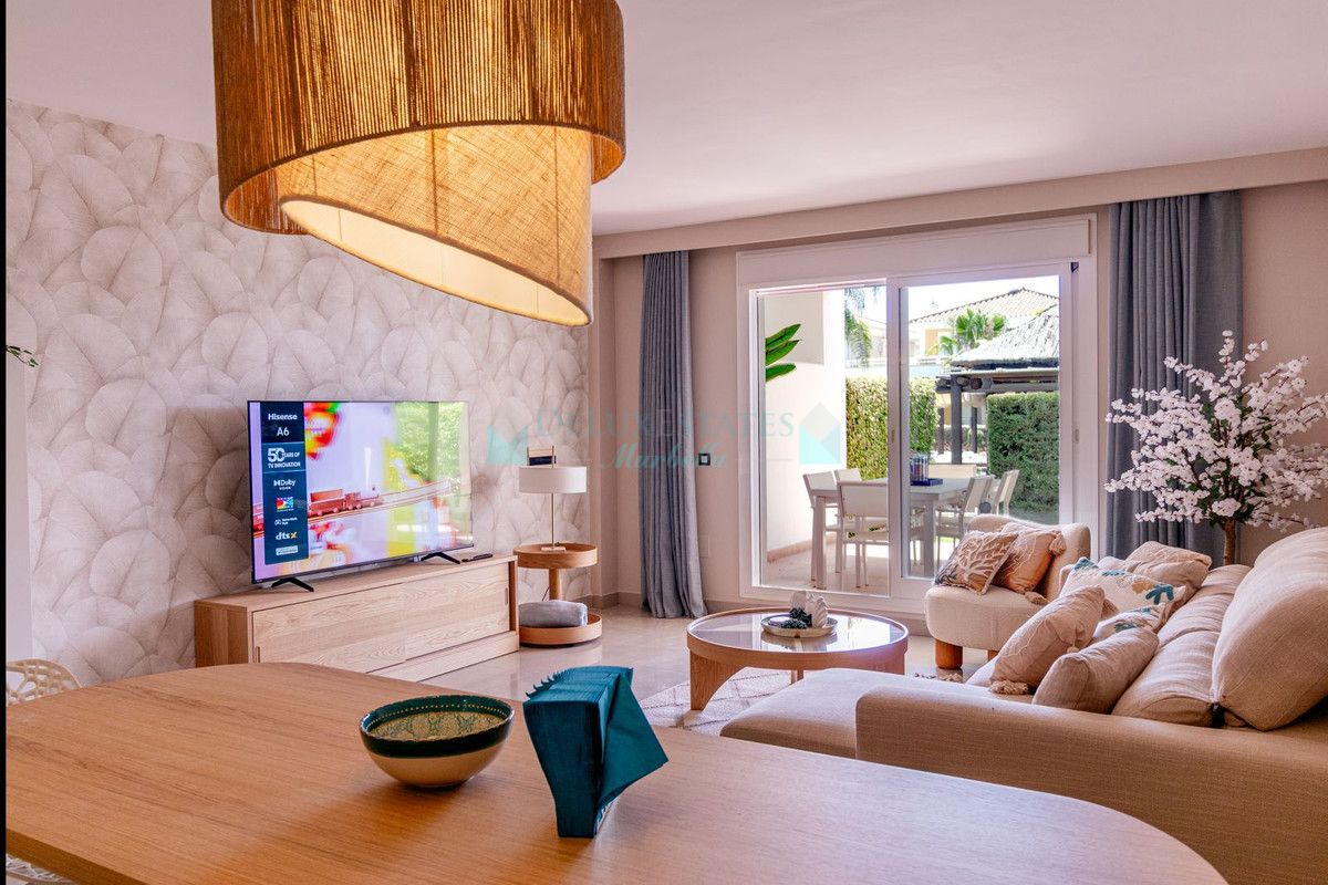 Ground Floor Apartment for sale in El Paraiso, Estepona