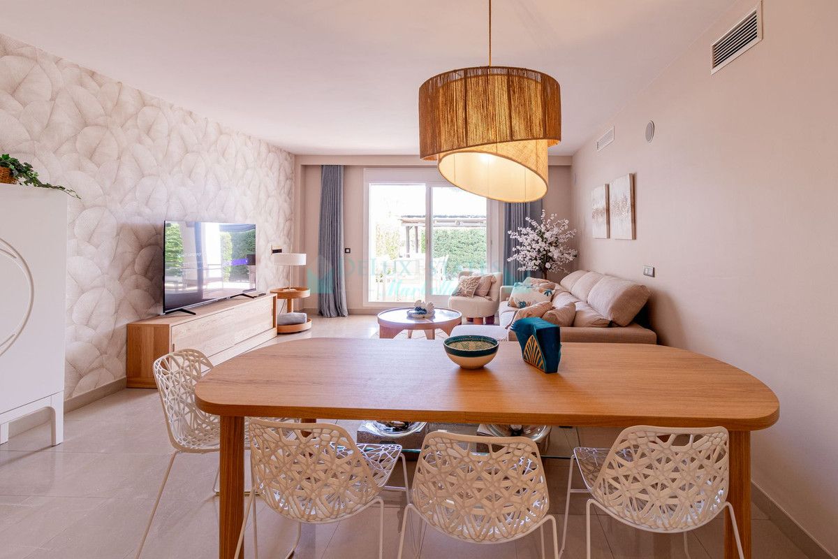 Ground Floor Apartment for sale in El Paraiso, Estepona