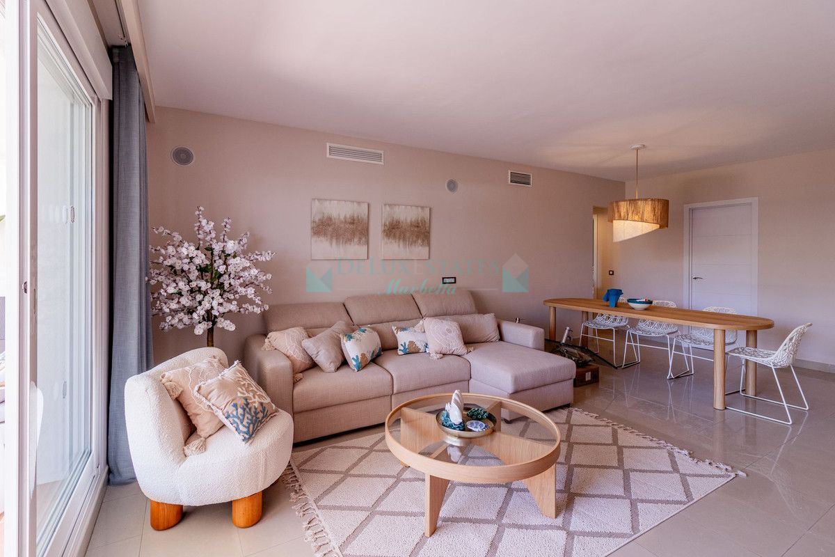Ground Floor Apartment for sale in El Paraiso, Estepona