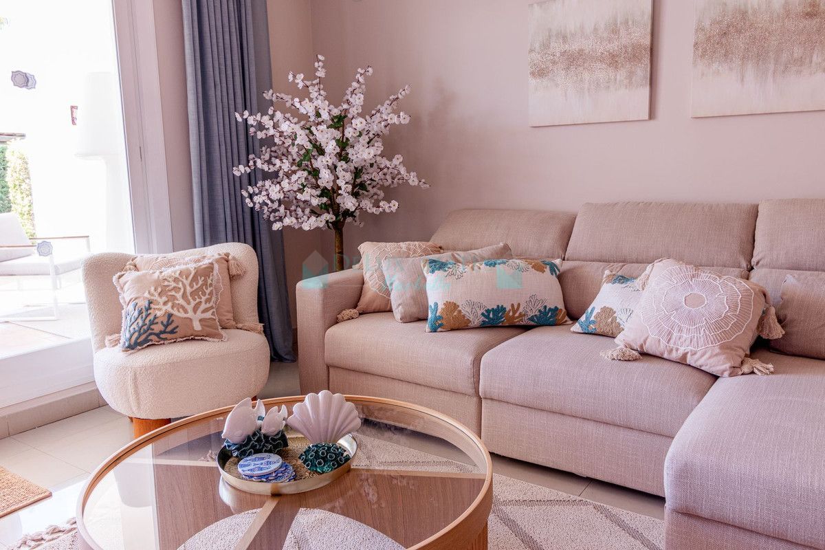 Ground Floor Apartment for sale in El Paraiso, Estepona