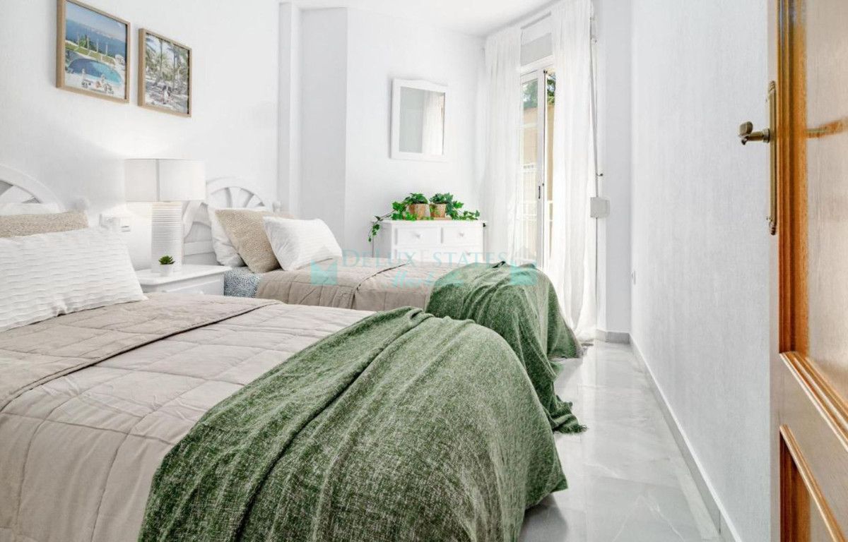 Town House for rent in El Rosario, Marbella East