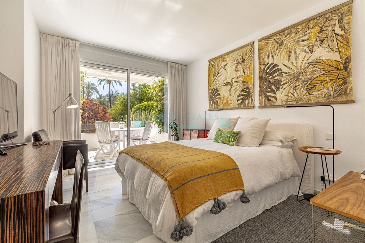 Ground Floor Apartment for sale in Estepona