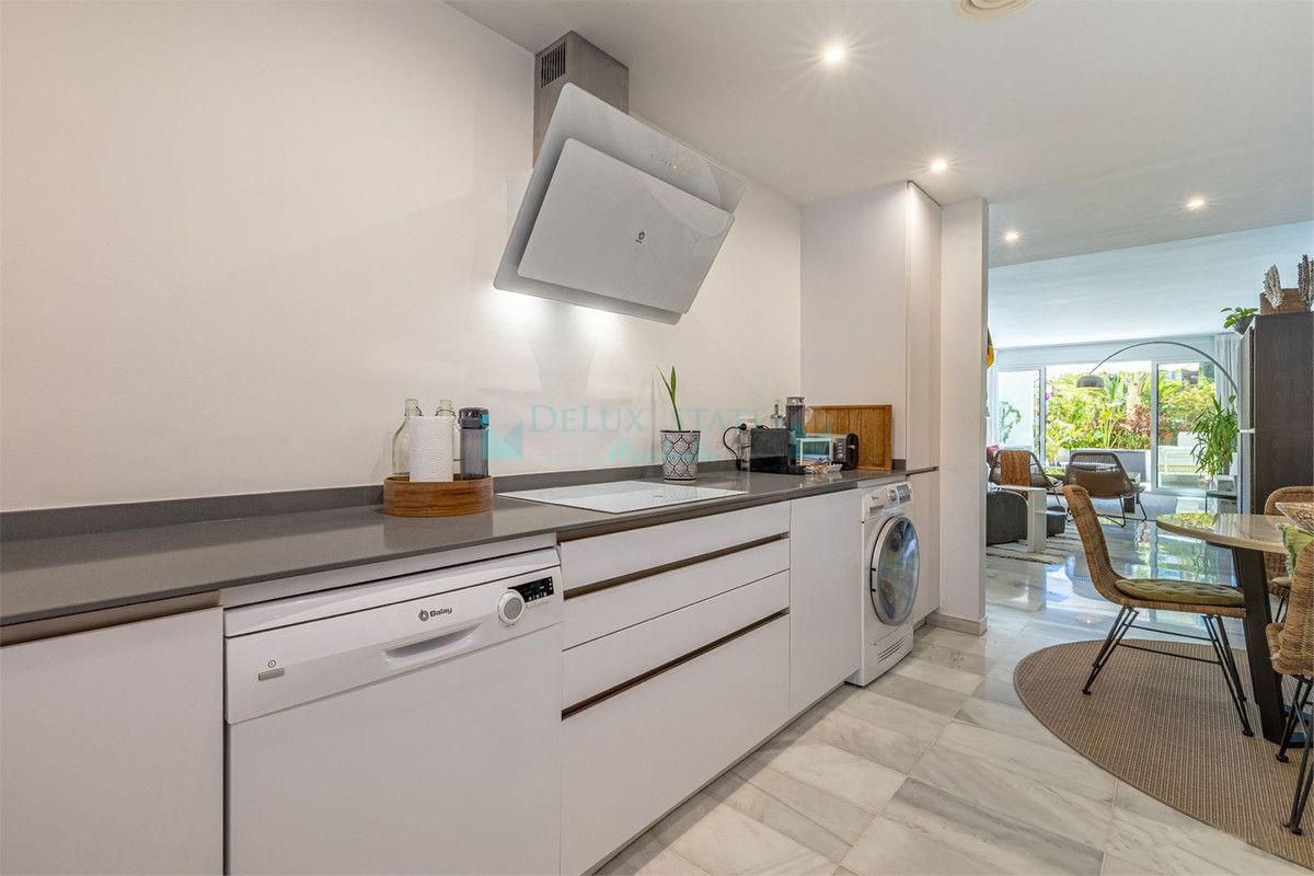 Ground Floor Apartment for sale in Estepona