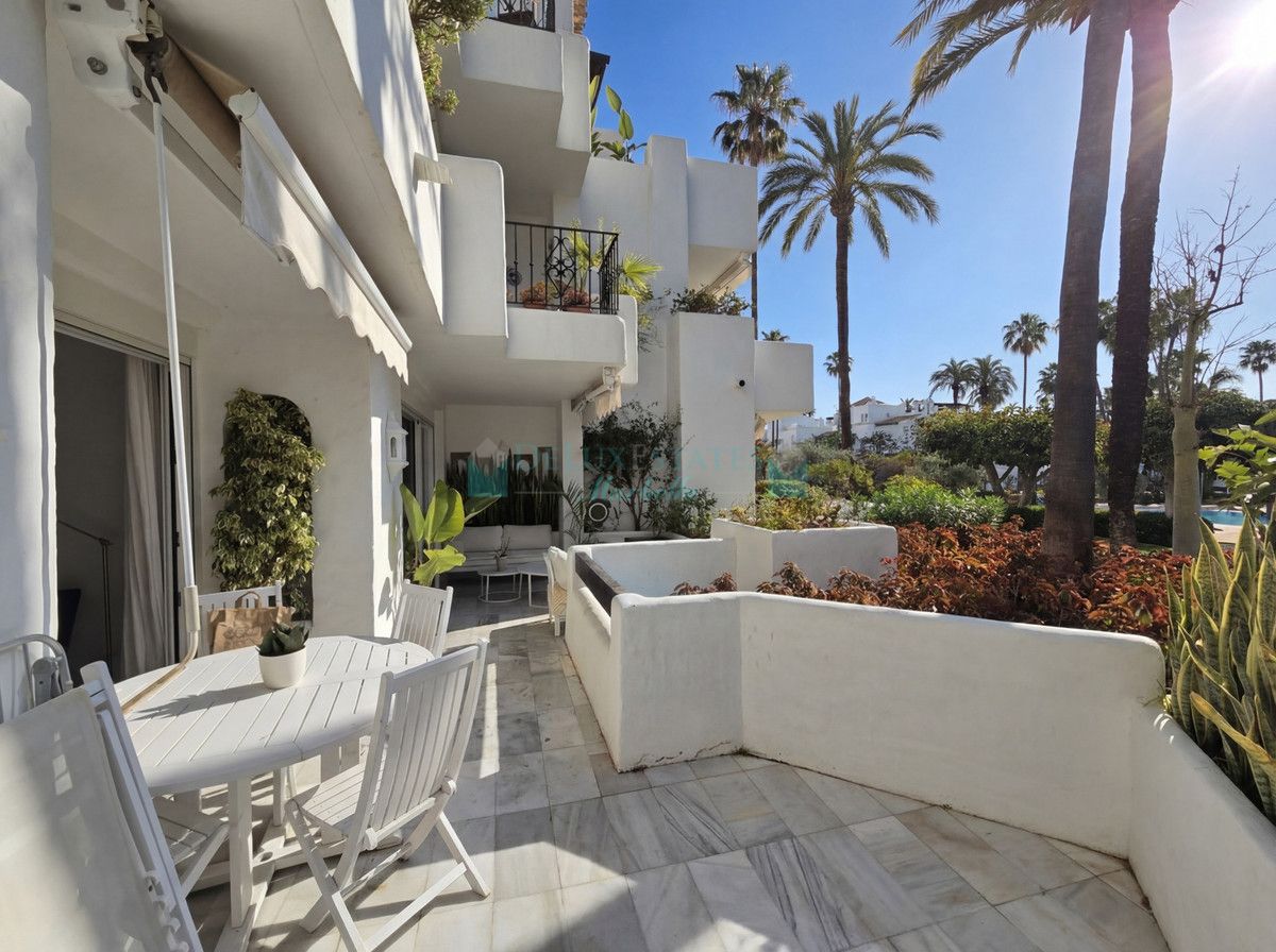 Ground Floor Apartment for sale in Estepona