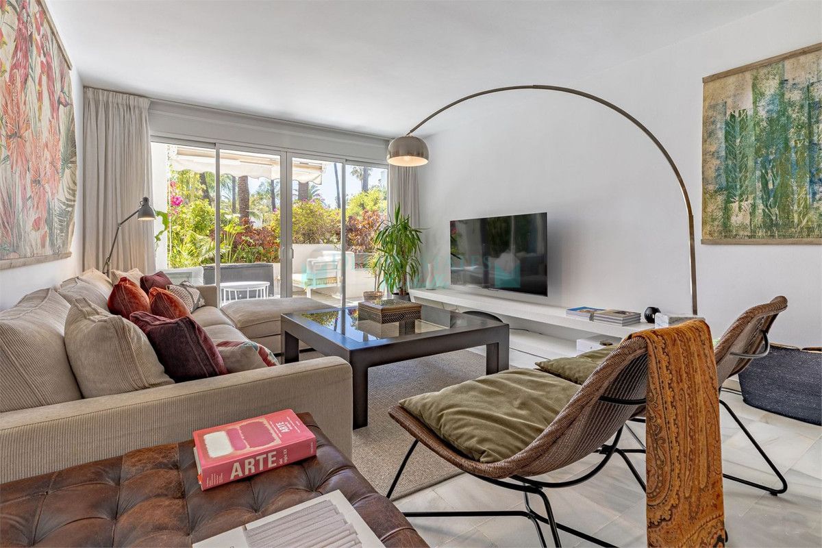 Ground Floor Apartment for sale in Estepona