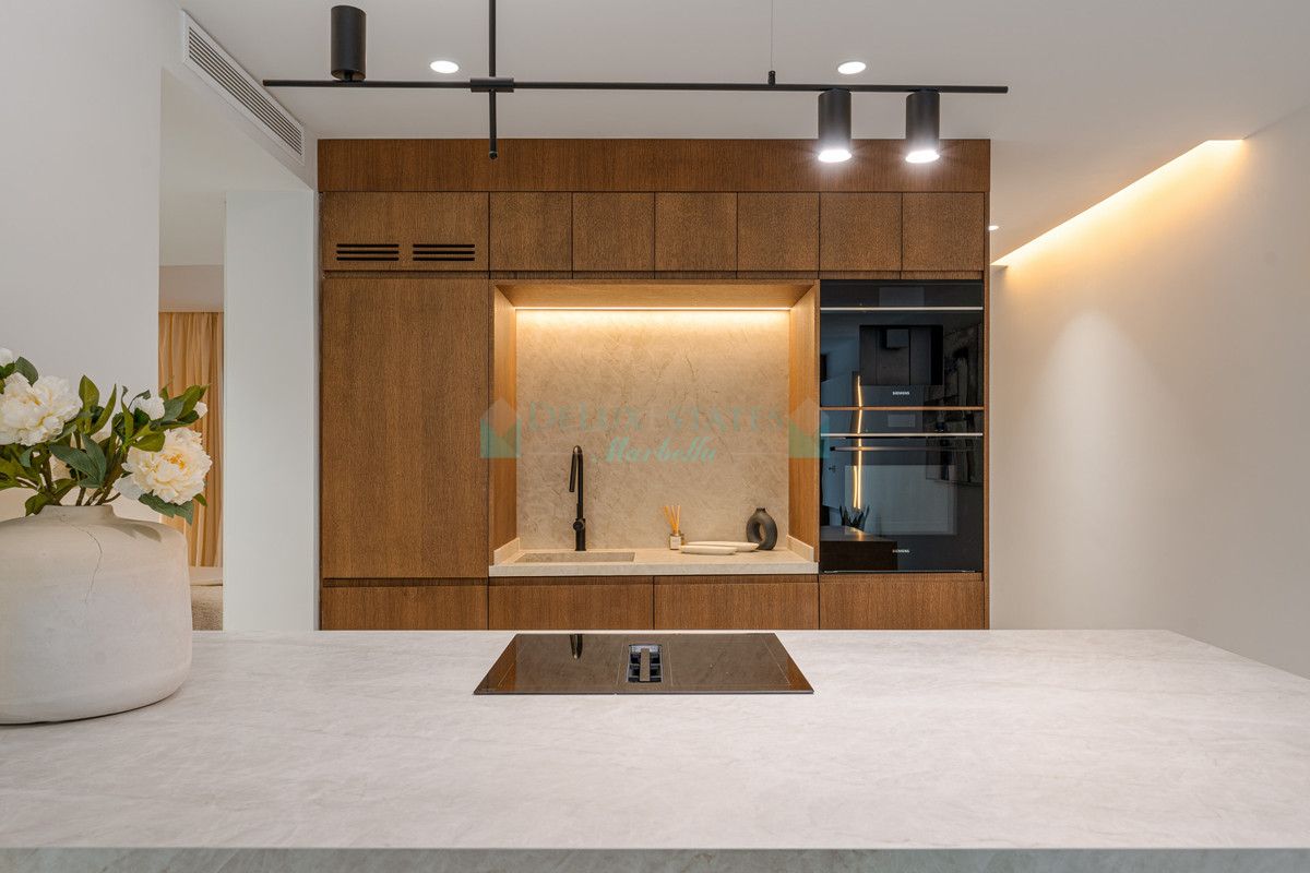 Apartment for sale in Benahavis