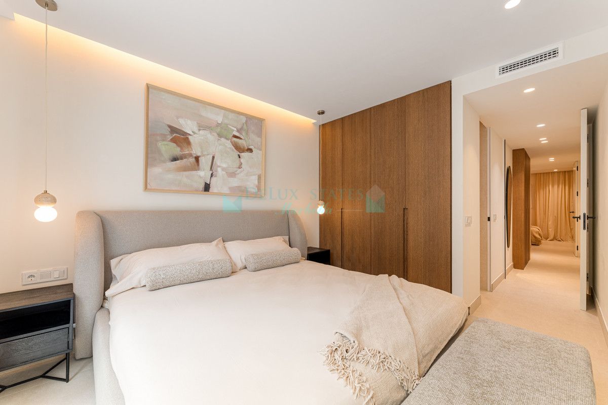 Apartment for sale in Benahavis