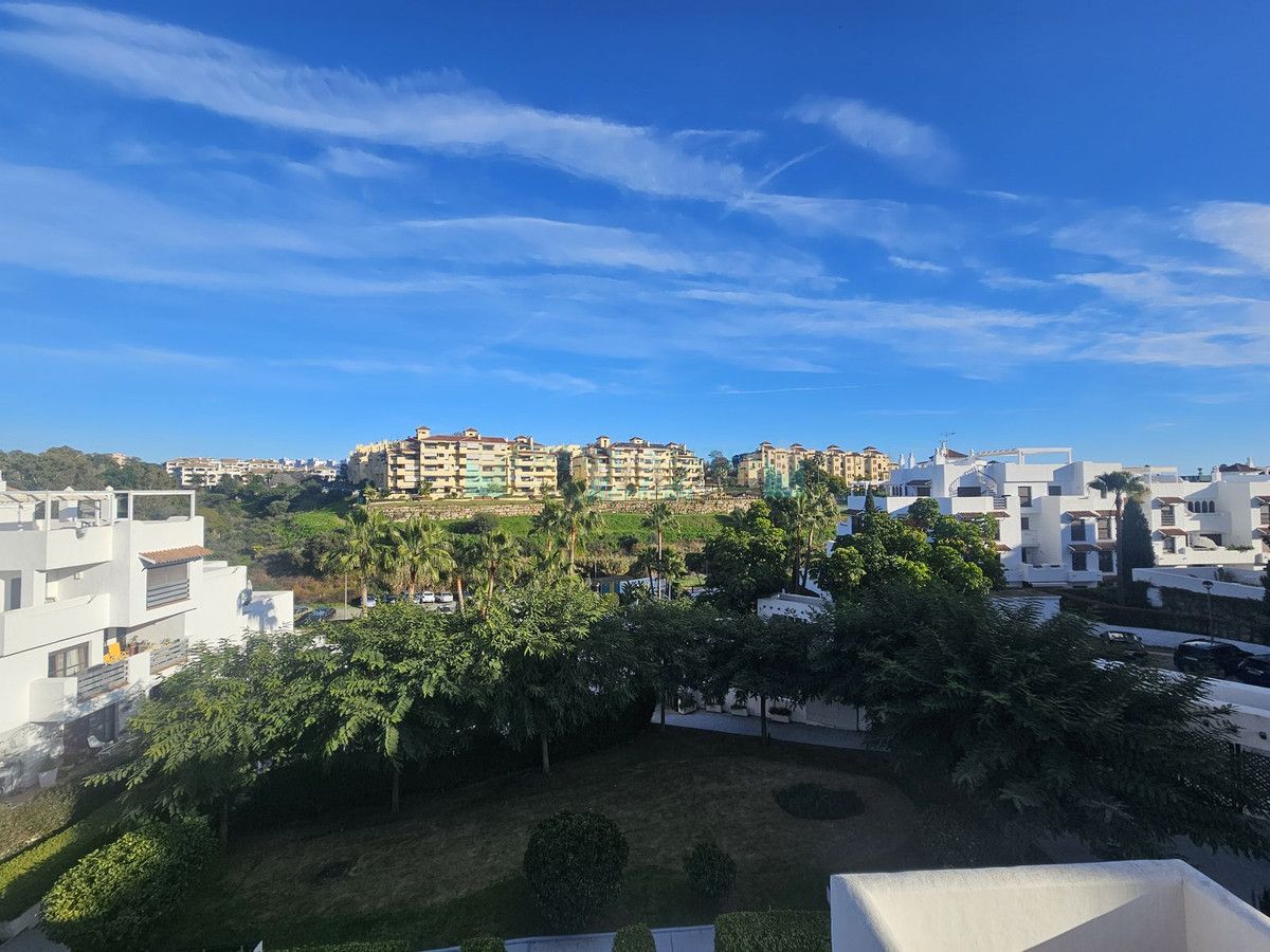 Penthouse for sale in Selwo, Estepona