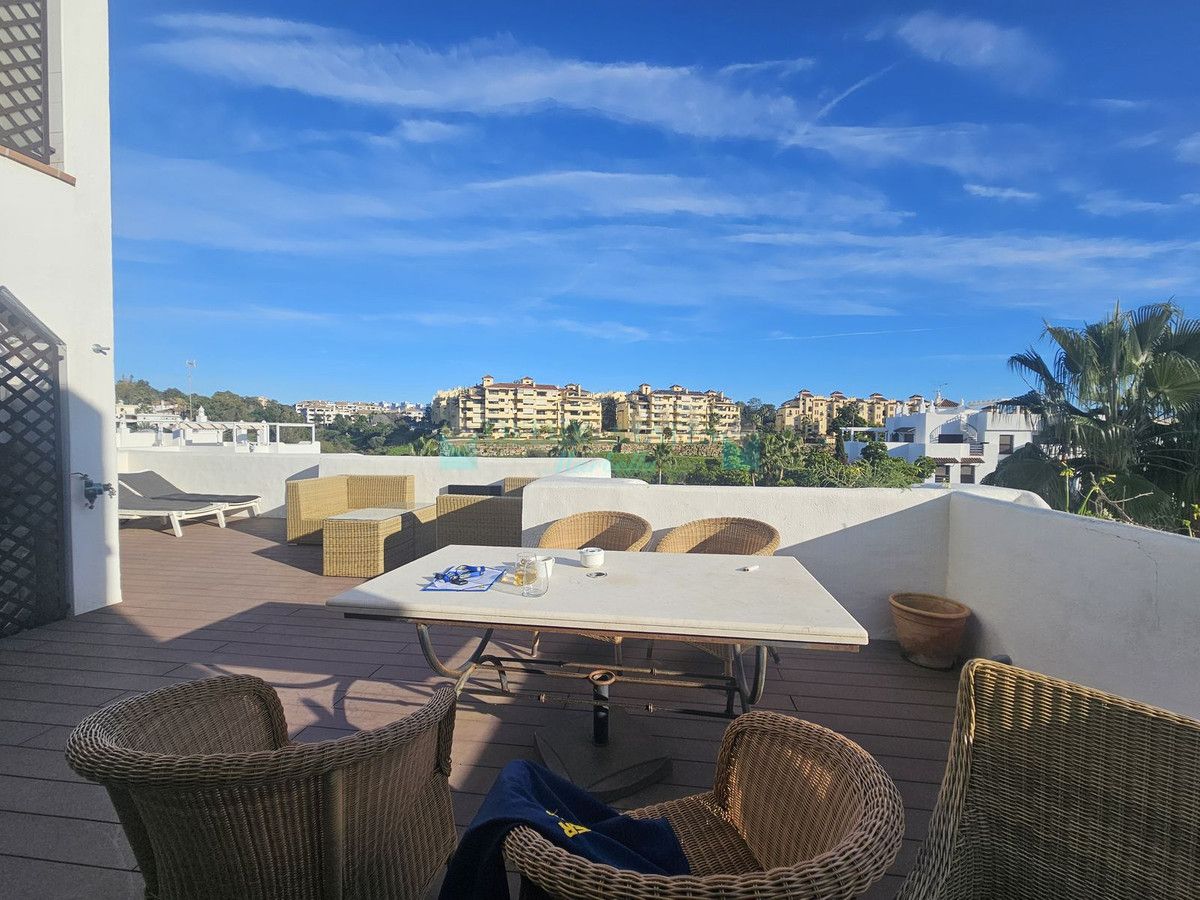 Penthouse for sale in Selwo, Estepona