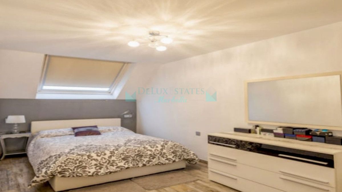 Town House for sale in Estepona