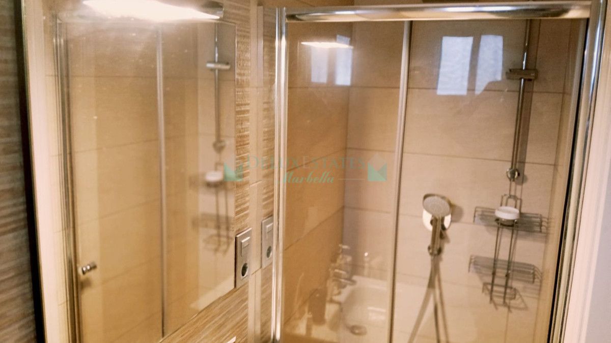 Town House for sale in Estepona