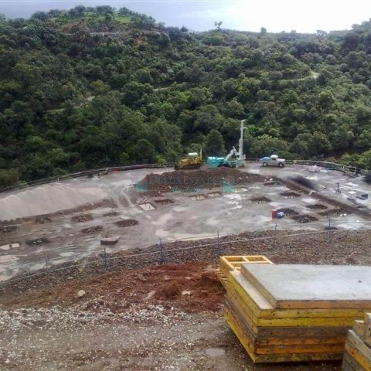 Residential Plot for sale in La Zagaleta, Benahavis