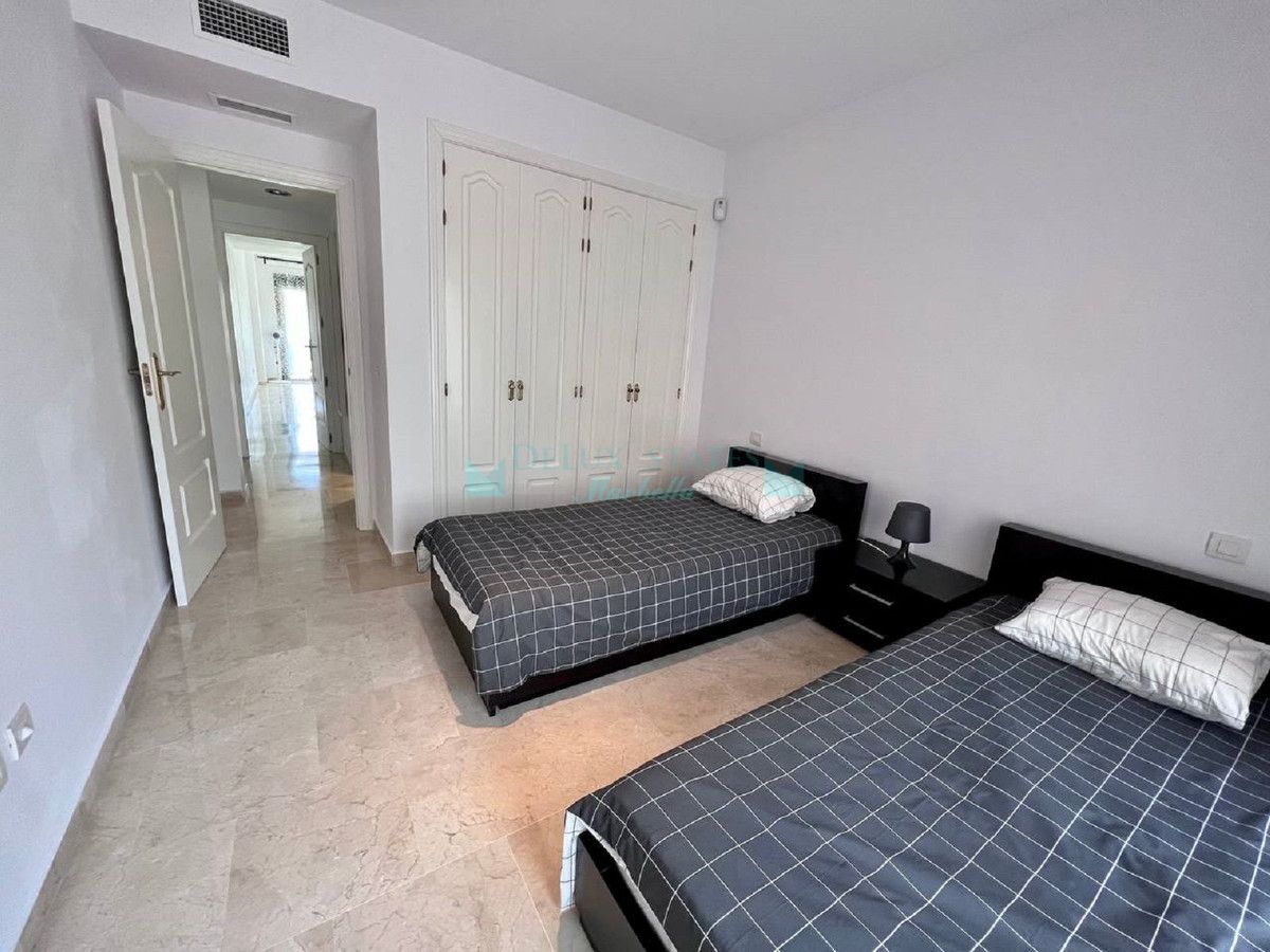 Apartment for rent in El Paraiso, Estepona