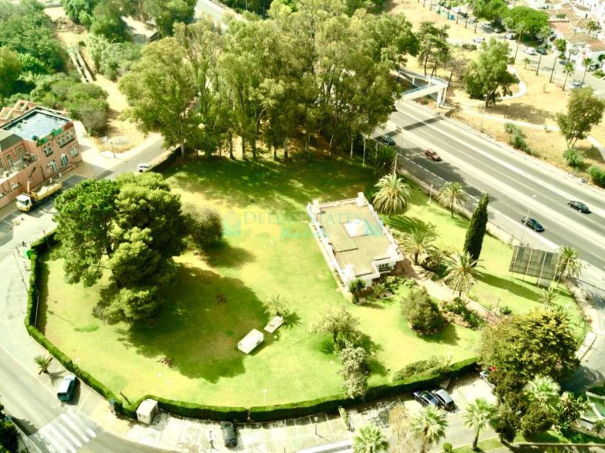 Plot for sale in Las Chapas, Marbella East