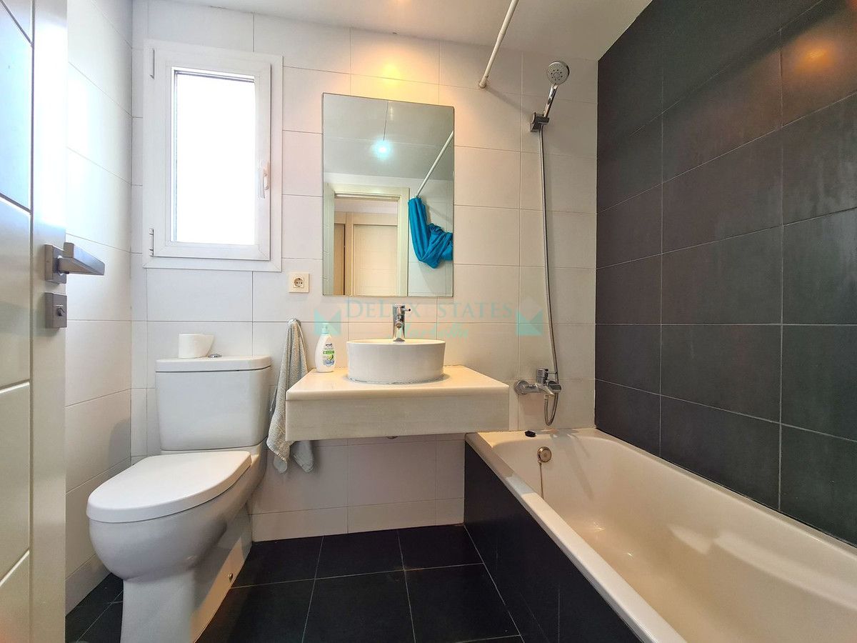 Apartment for sale in Estepona