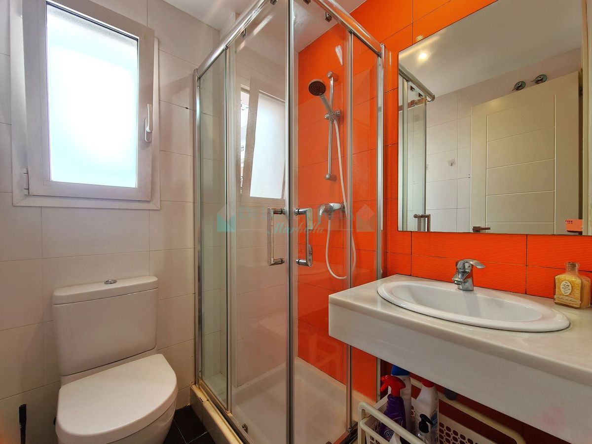 Apartment for sale in Estepona