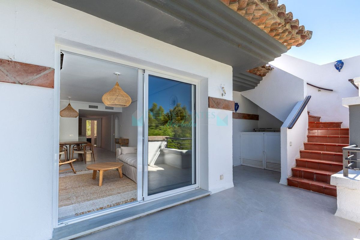 Penthouse for sale in Benahavis