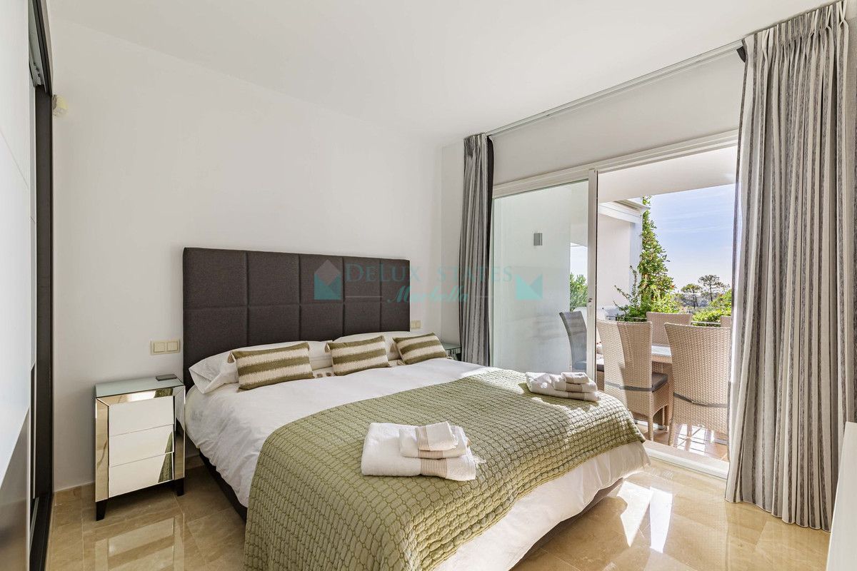 Ground Floor Apartment for sale in La Quinta, Benahavis