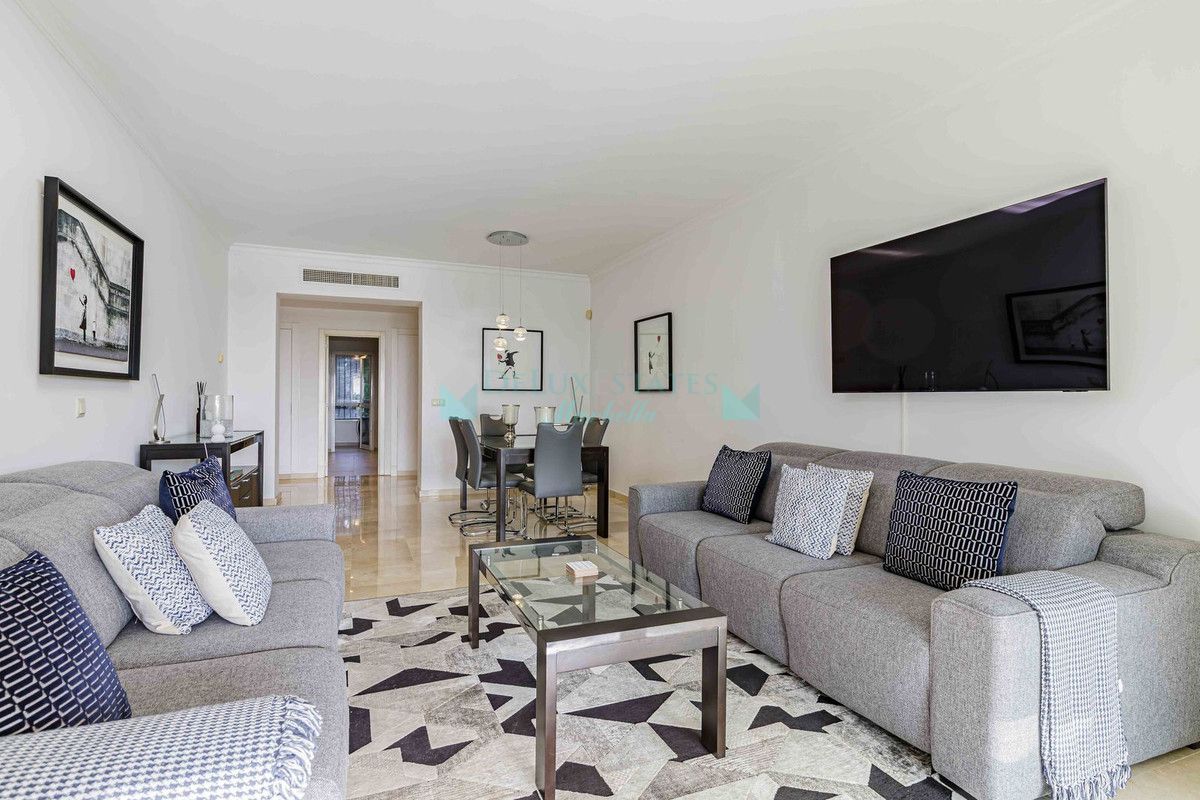 Ground Floor Apartment for sale in La Quinta, Benahavis