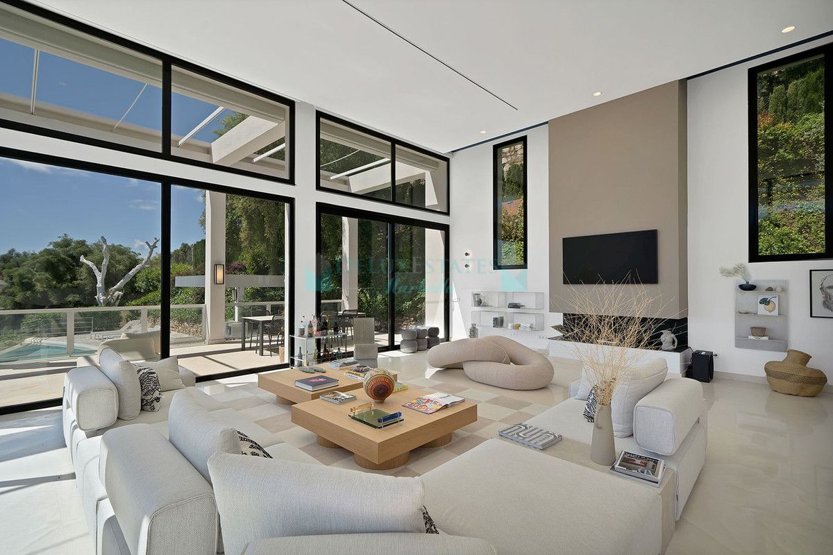 Villa for sale in Benahavis