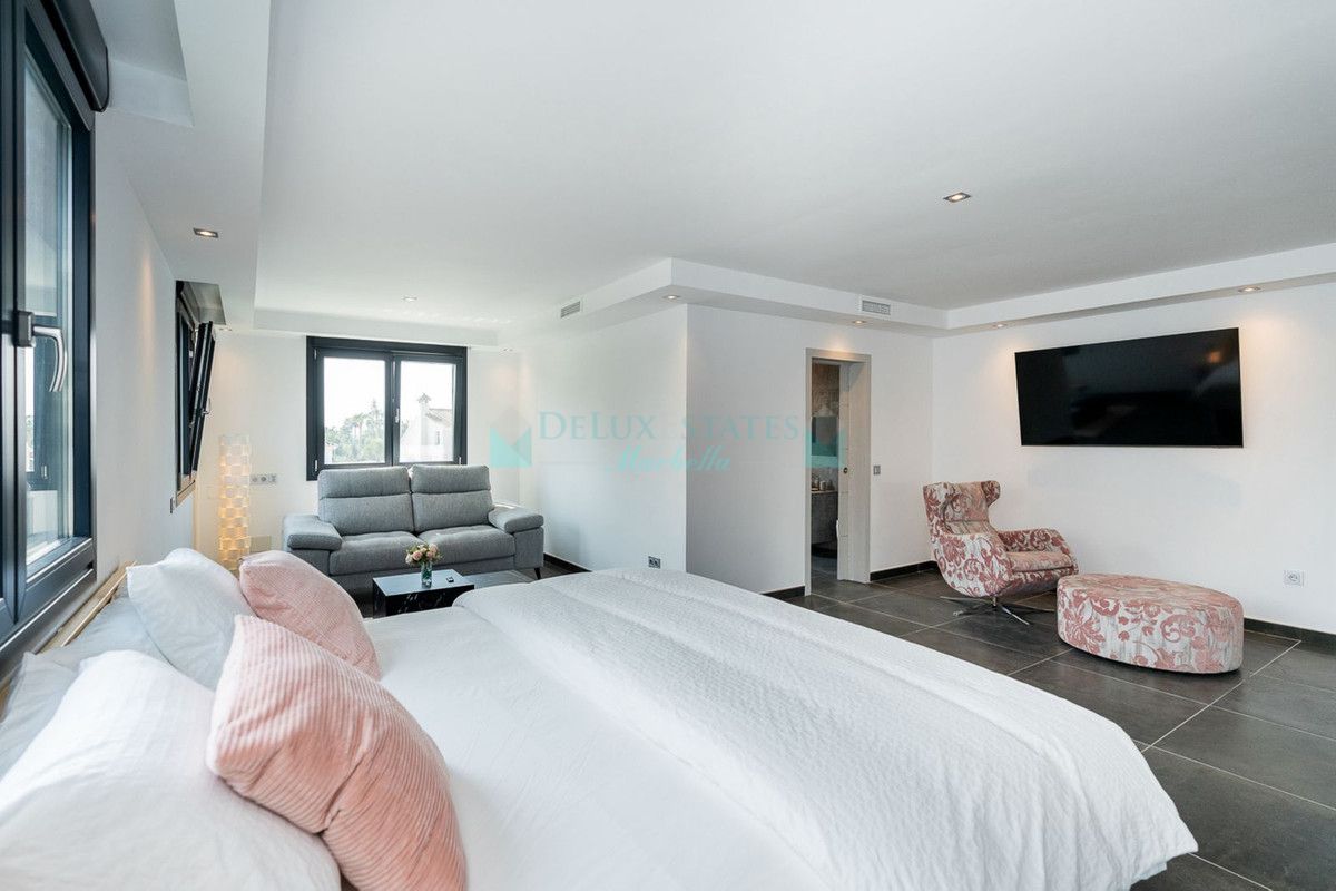 Villa for rent in Nueva Andalucia