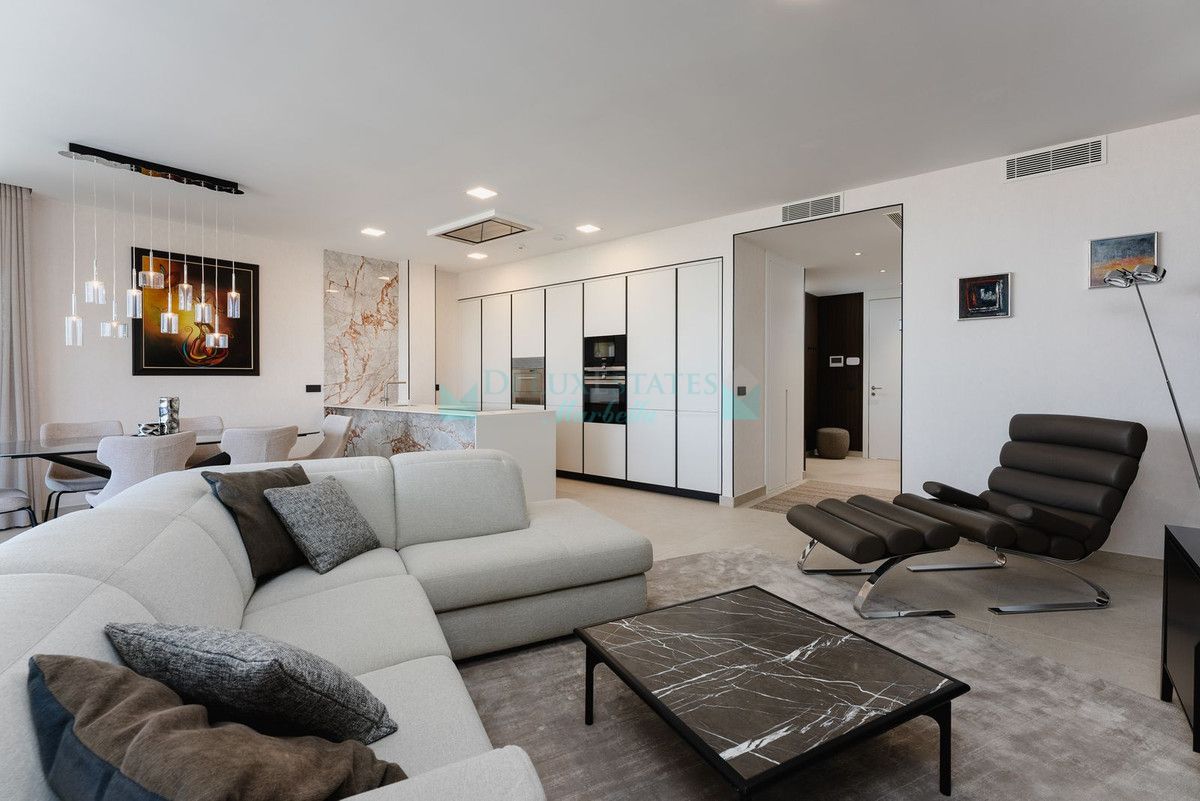 Apartment for sale in Cabopino, Marbella East