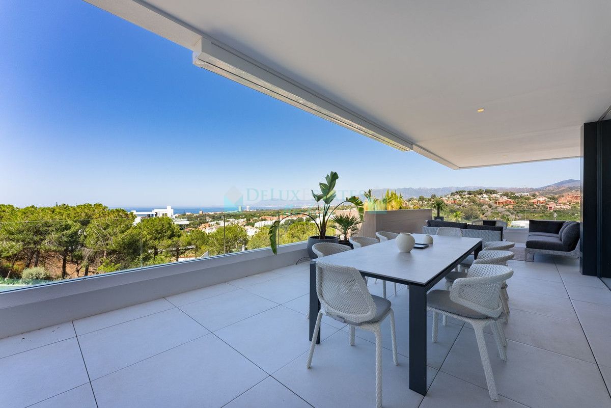 Apartment for sale in Cabopino, Marbella East