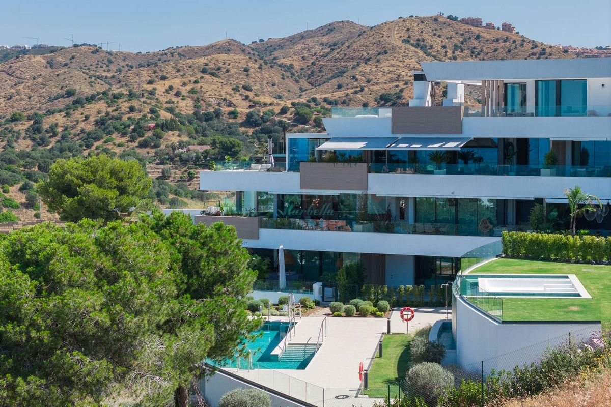 Apartment for sale in Cabopino, Marbella East